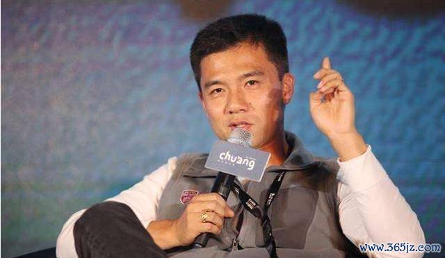 此东说念主弃好意思归国,40万起家捞走20亿,把持中国电商商场时淘宝刚建立